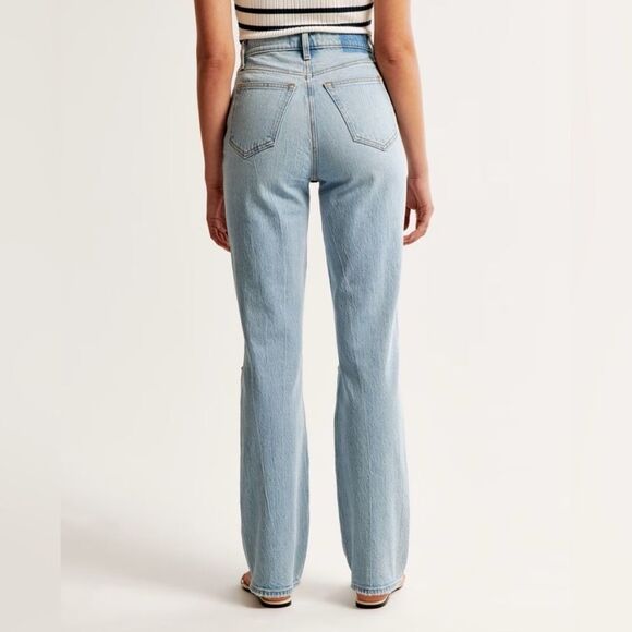 Abercrombie & Fitch • 90s straight ultra high rise jeans - Picture 2 of 7